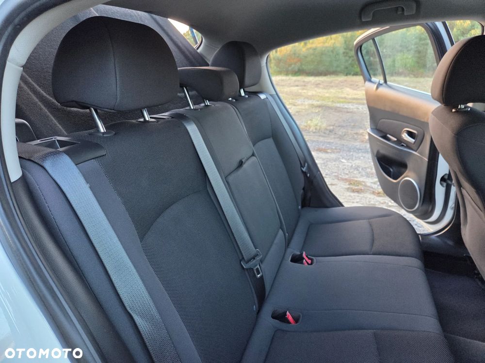 Chevrolet Cruze 1.6 LT+ - 24