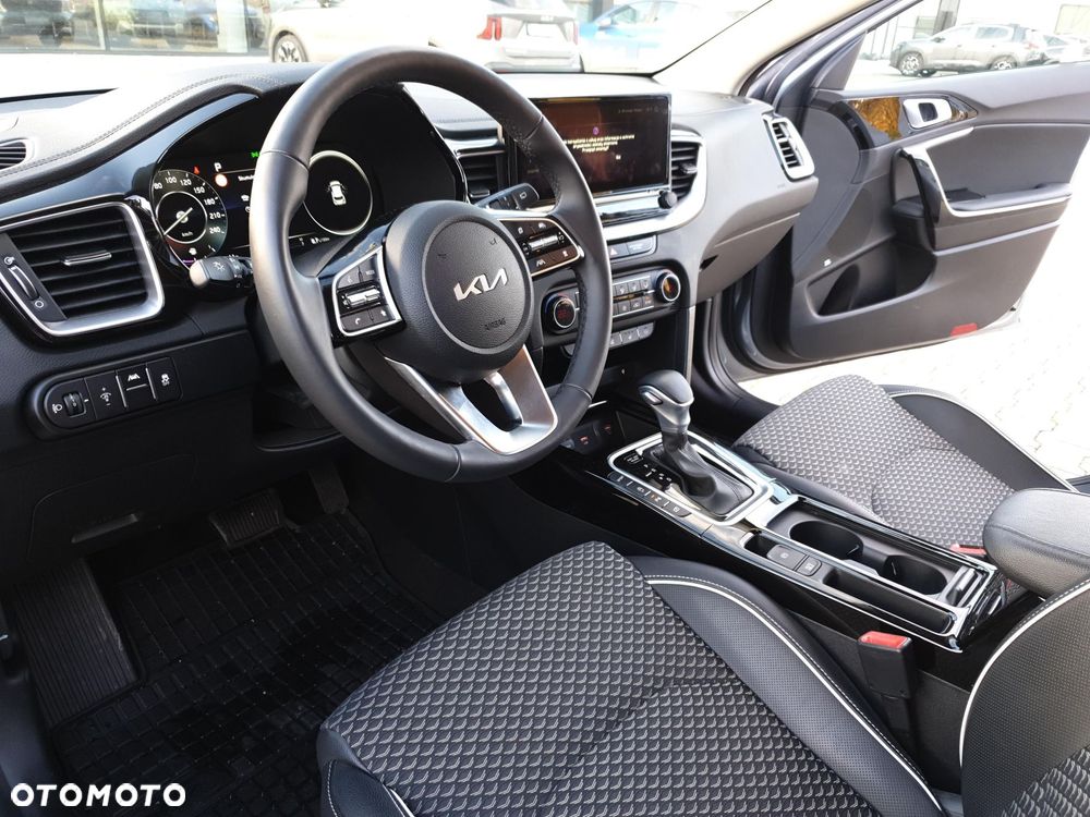 Kia XCeed 1.5 T-GDI Business Line DCT - 9
