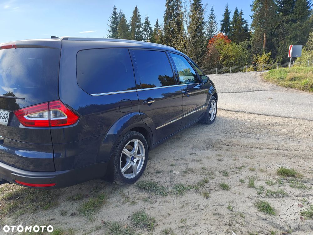 Ford Galaxy 2012 photo 4