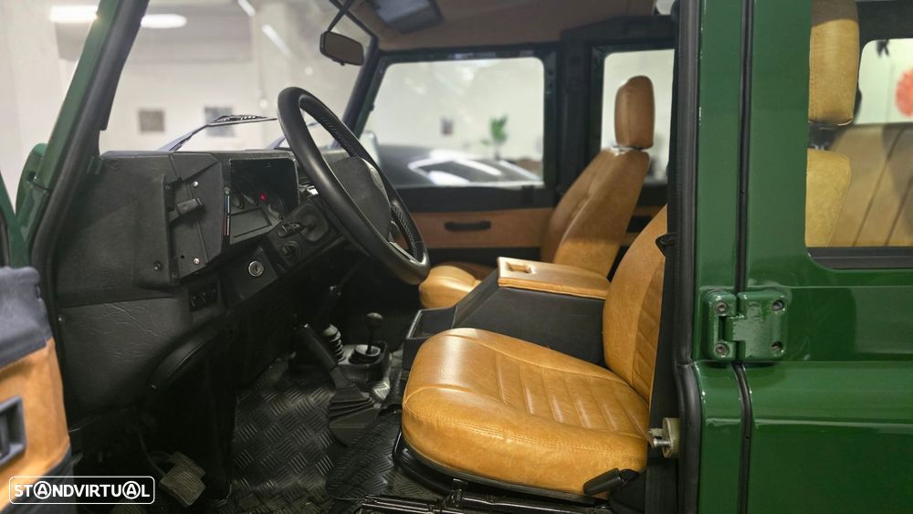 Land Rover Defender 110 2.5 TD5 Metal Top - 11