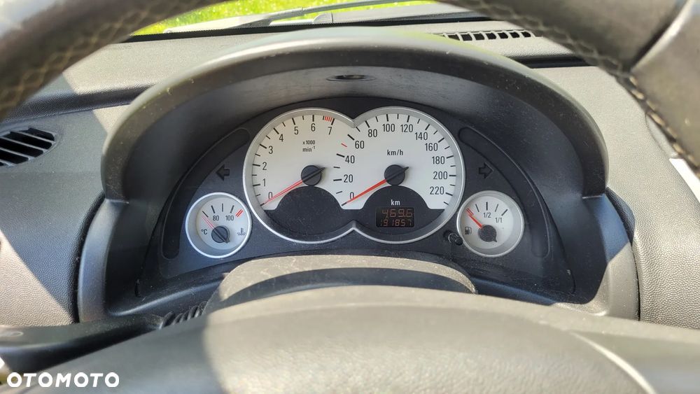 Opel Corsa 1.2 16V - 15