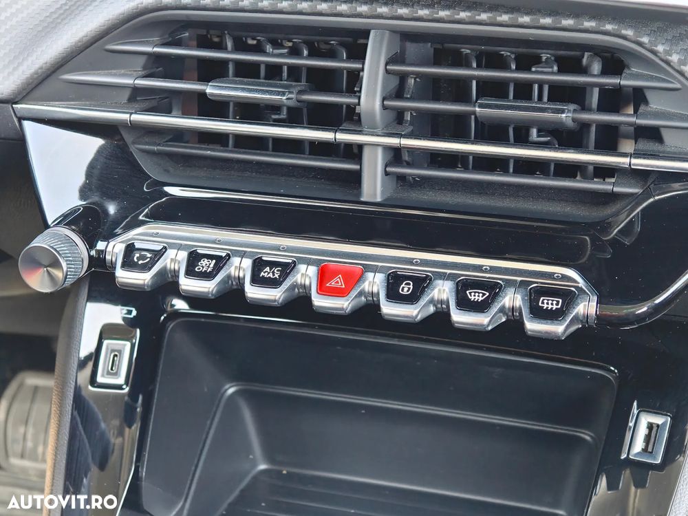 Peugeot 2008 1.2 PureTech EAT8 STT GT Pack - 10