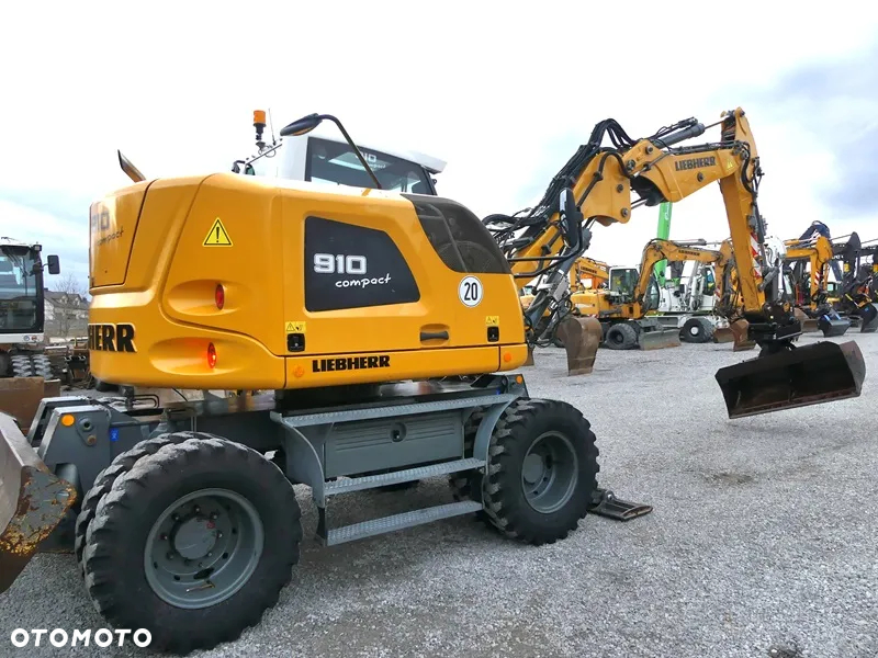 Liebherr A910 Compact / Sprowadzona / Super Stan / - 11