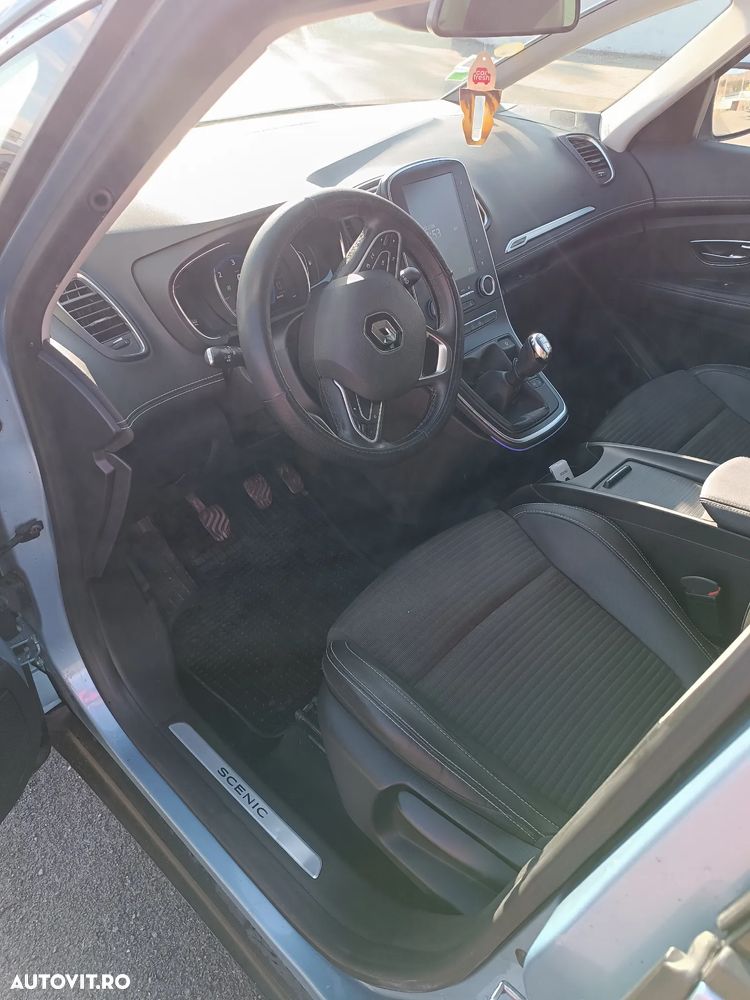 Renault Grand Scenic ENERGY dCi 130 INTENS - 10