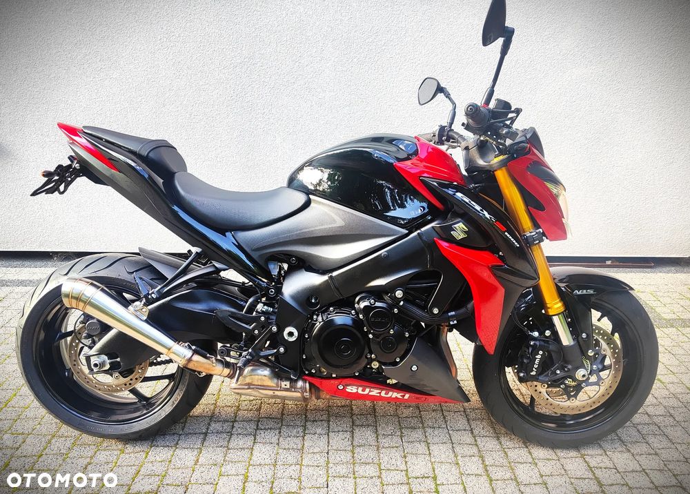 Suzuki GSX - 3