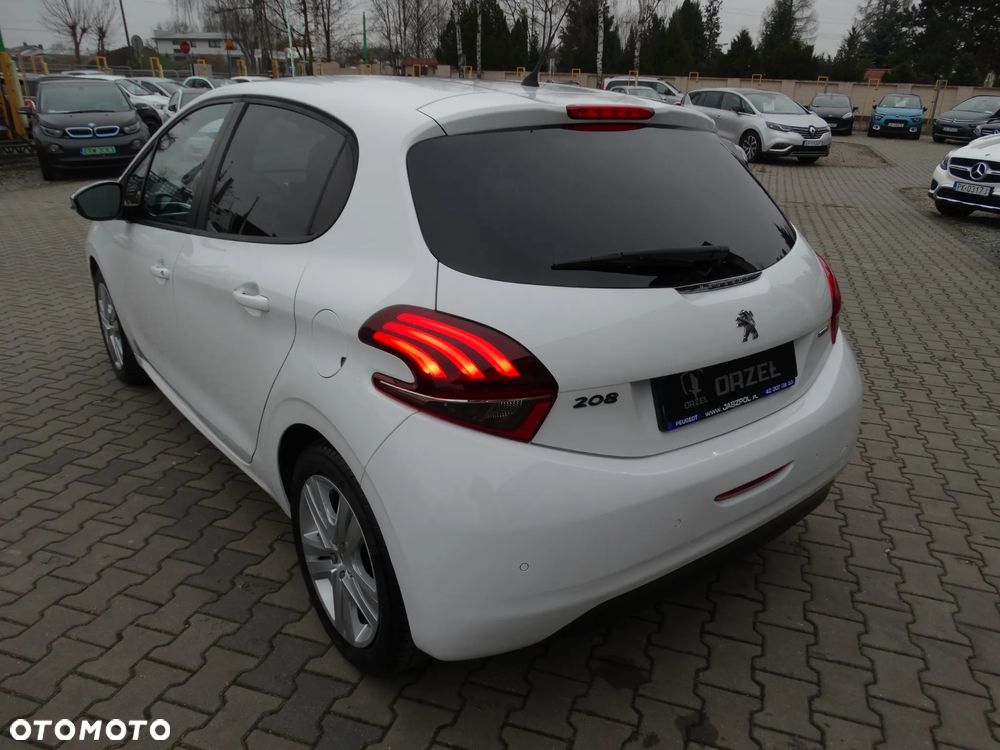 Peugeot 208 82 PureTech Style - 10