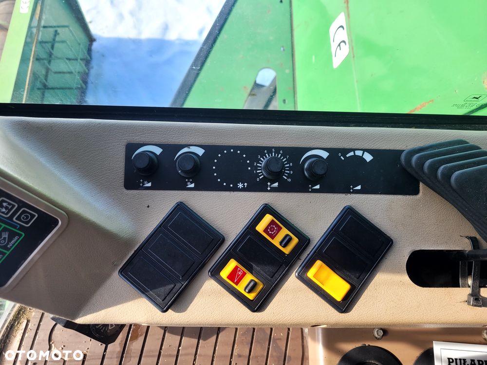 John Deere 2254 - 19