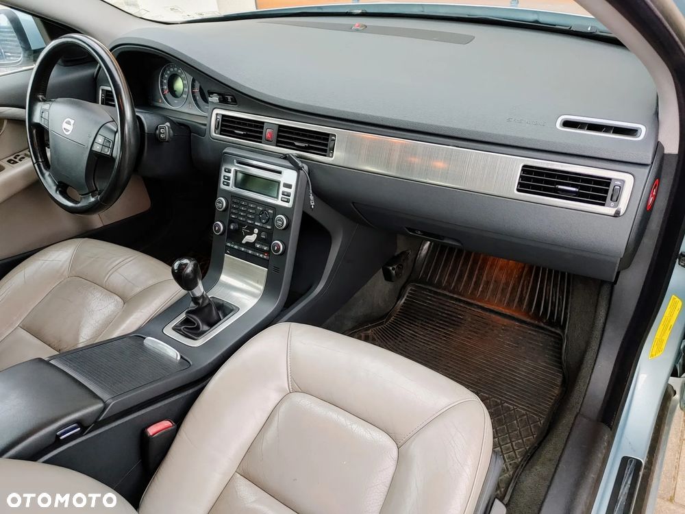 Volvo V70 2.0 Summum - 5