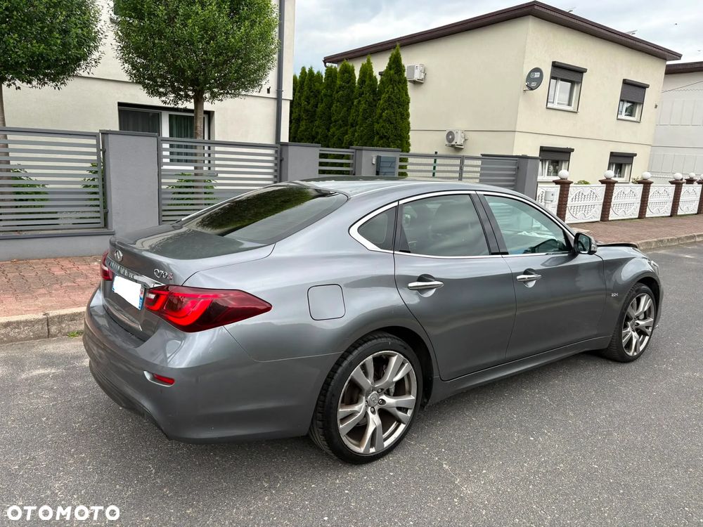 Infiniti Q70 2.2d Premium Executive - 2
