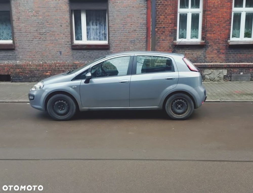 Fiat Punto Evo 1.4 8V Estiva Blue&Me - 5
