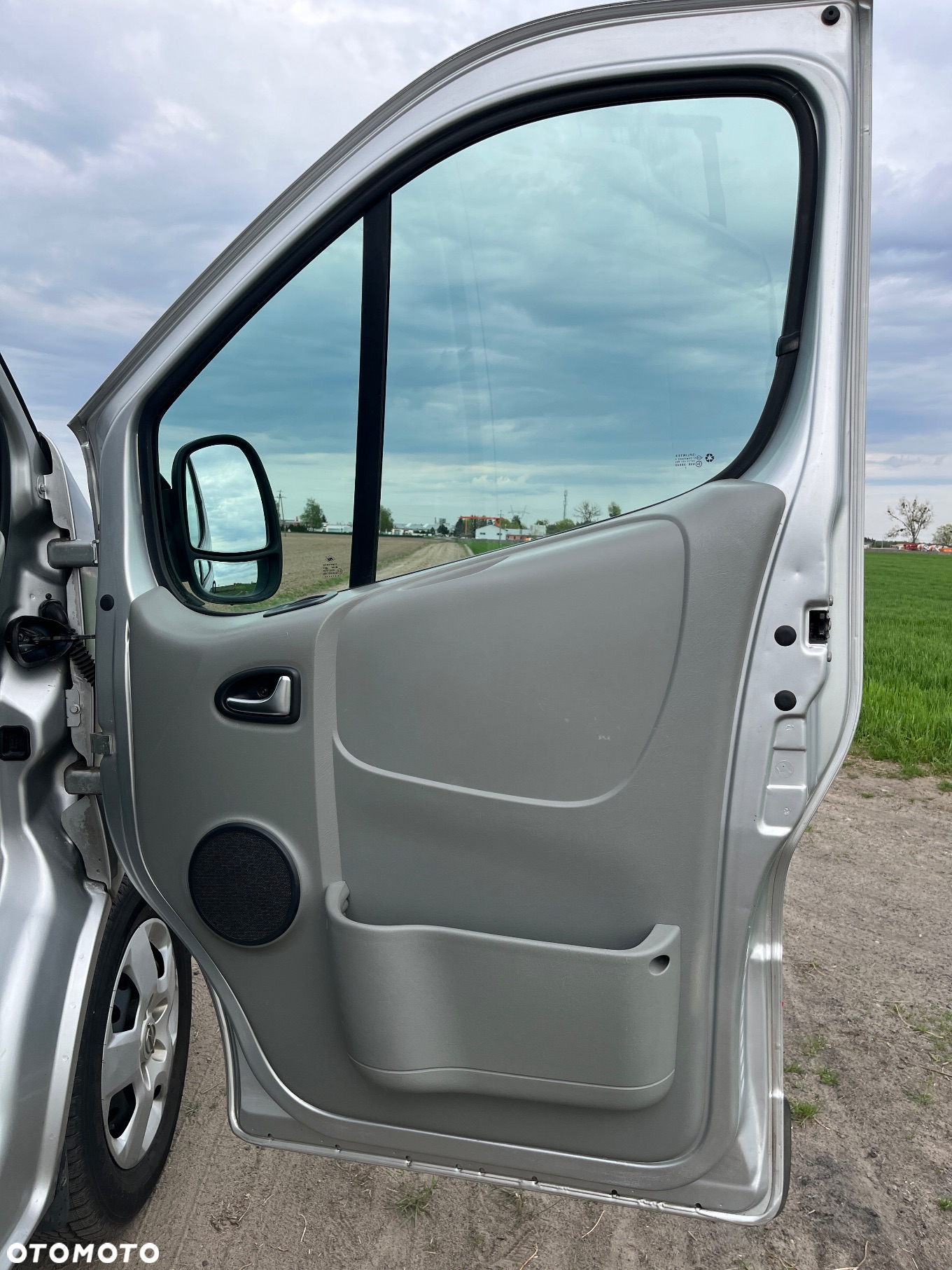 Opel Vivaro - 14
