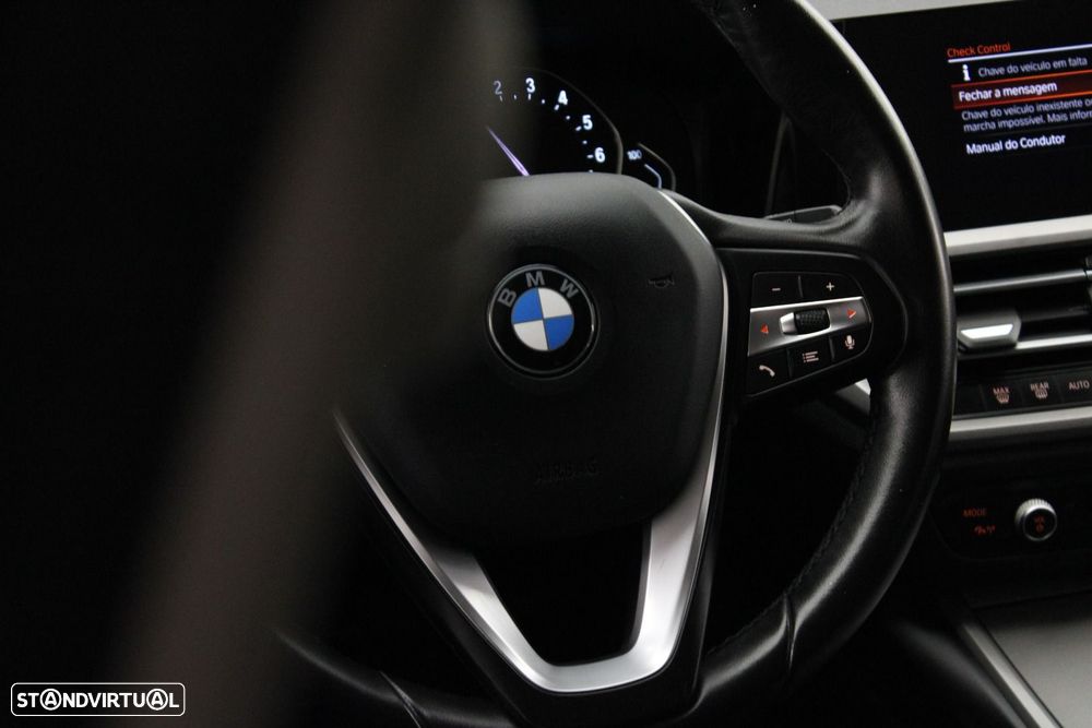 BMW 330 e Touring Auto - 31