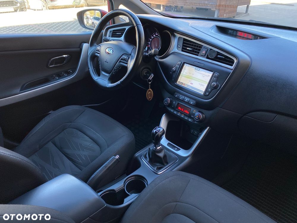 Kia Ceed 1.6 GDI L Business Line - 31