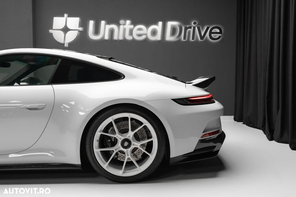 Porsche 992 - 10