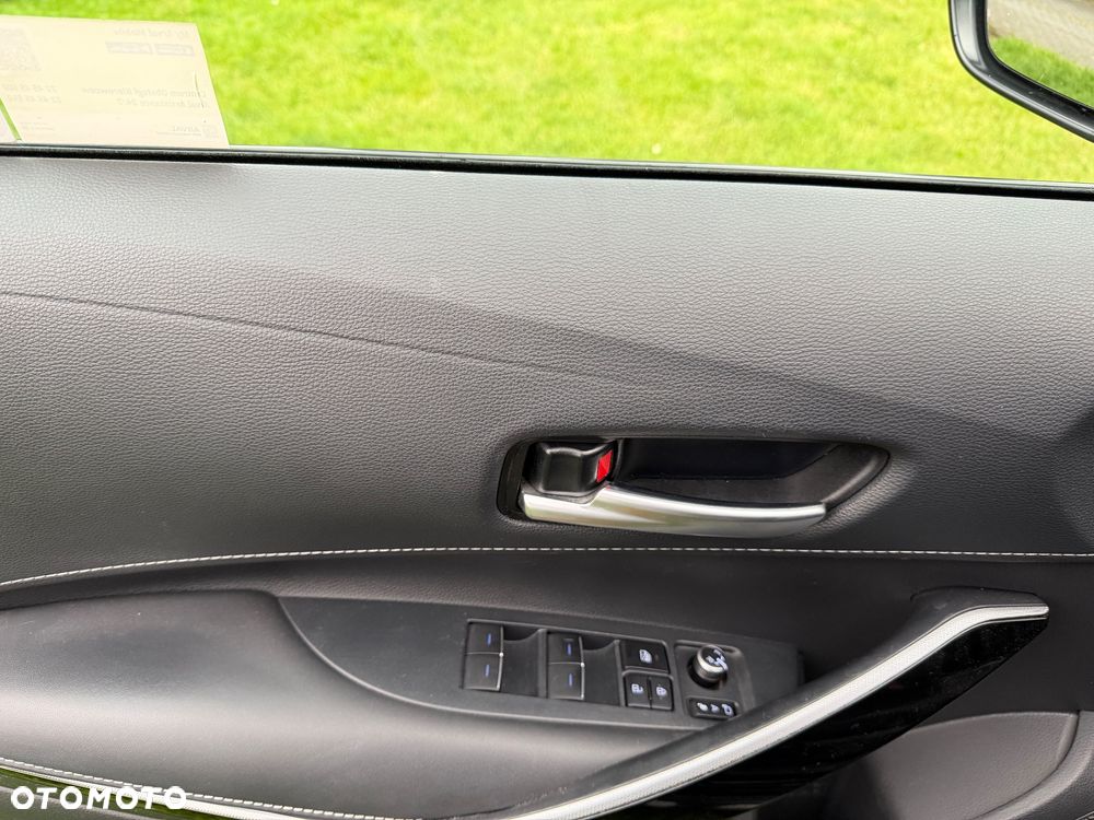 Toyota Corolla 1.8 Hybrid Selection - 25