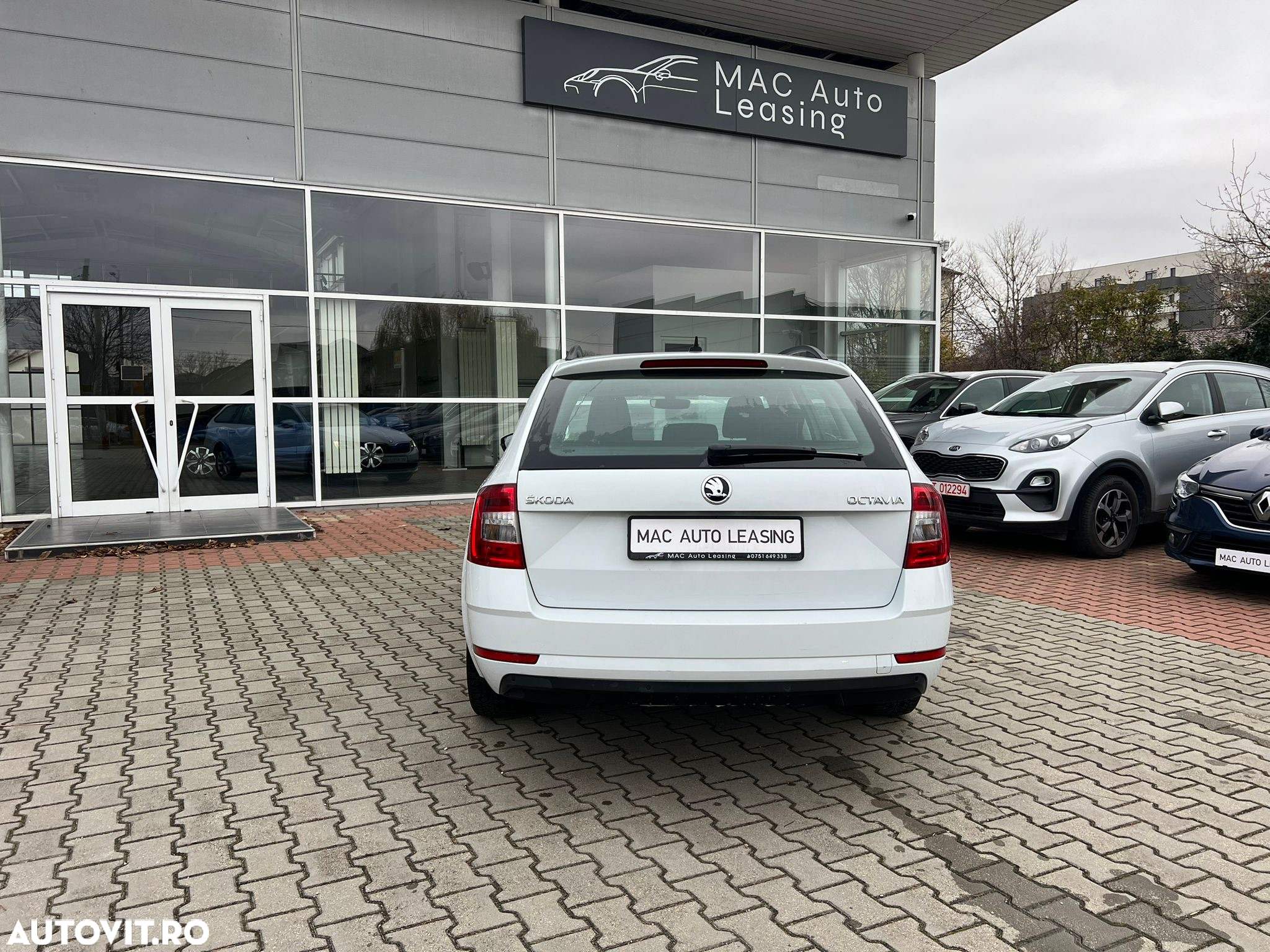 Skoda Octavia Combi Diesel 1.6 TDI Ambition - 7