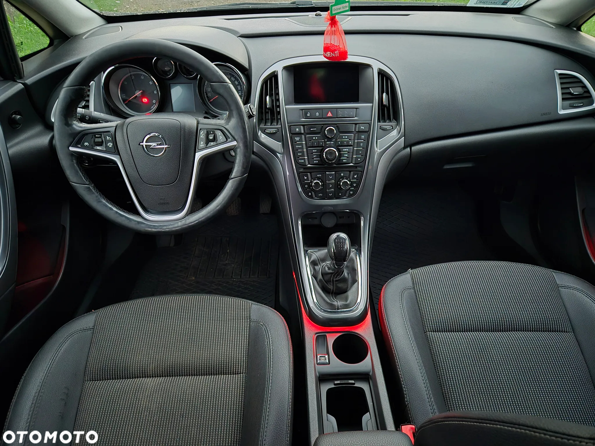 Opel Astra 2.0 CDTI Exklusiv - 21