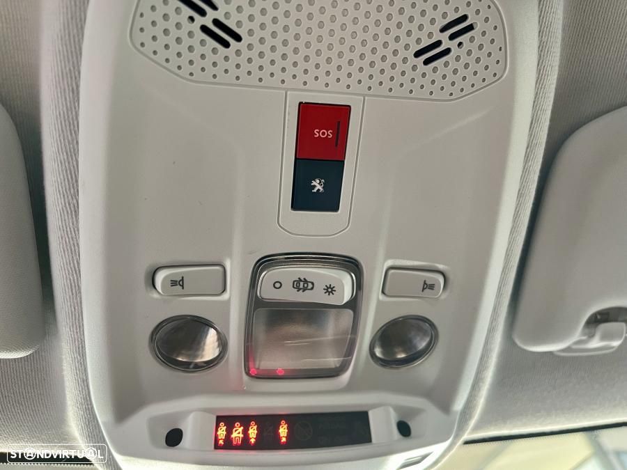 Peugeot 208 1.2 PureTech Active Pack - 21