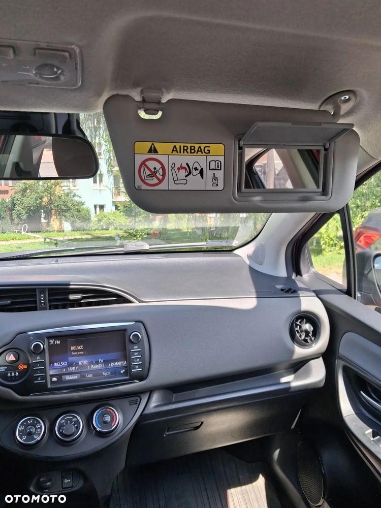 Toyota Yaris 1.5 Premium - 14