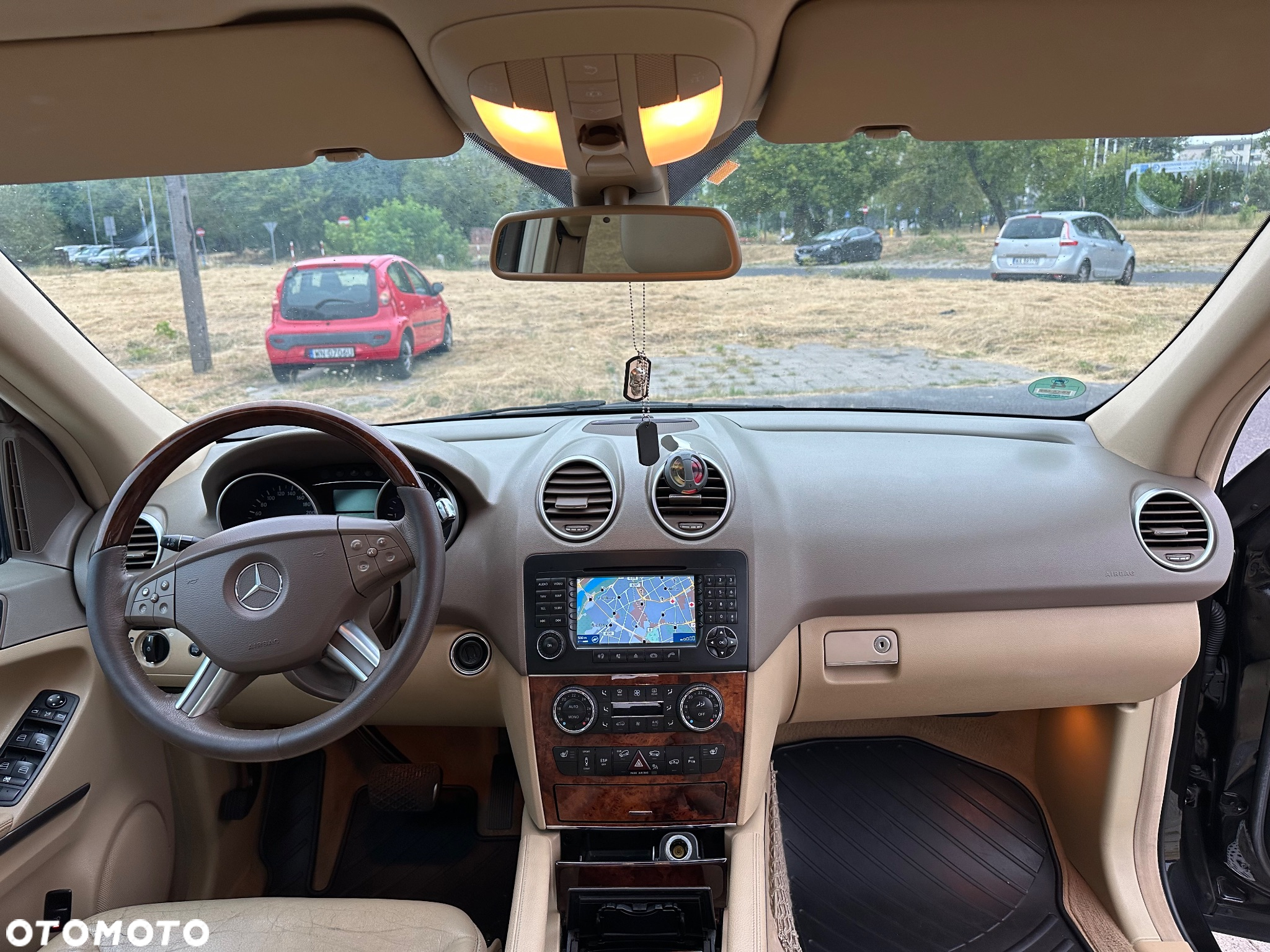 Mercedes-Benz ML - 22