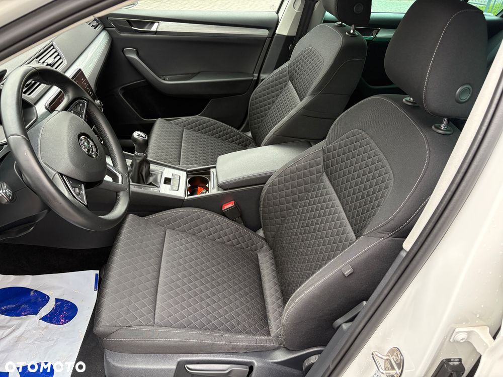 Skoda Superb 2.0 TDI Sportline - 8