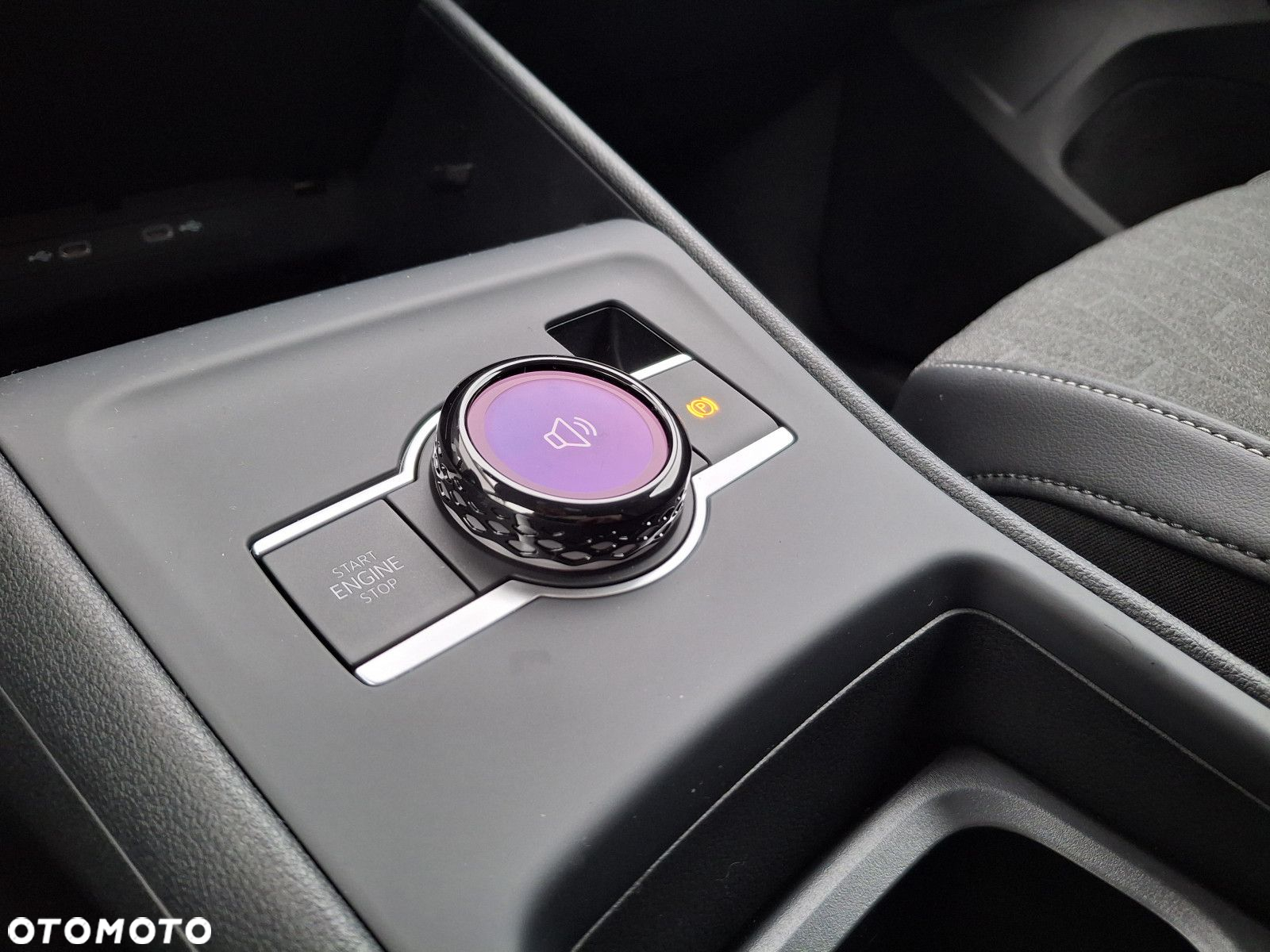 Volkswagen Tiguan - 12