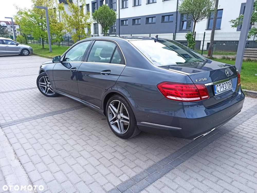 Mercedes-Benz Klasa E 250 CDI 7G-TRONIC Elegance - 4