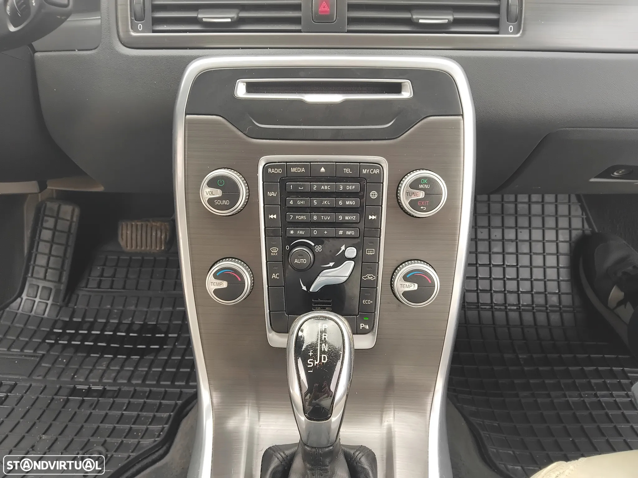 Volvo XC 70 2.0 D4 Summum Dynamic Geartronic - 12