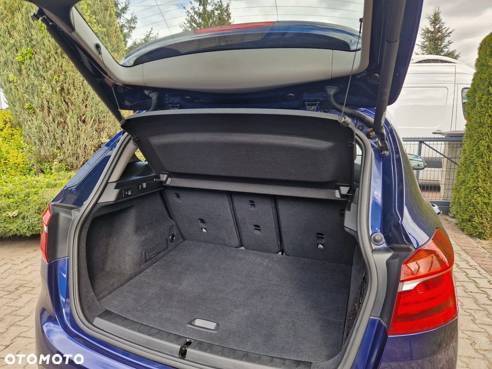 BMW Seria 2 218i - 35