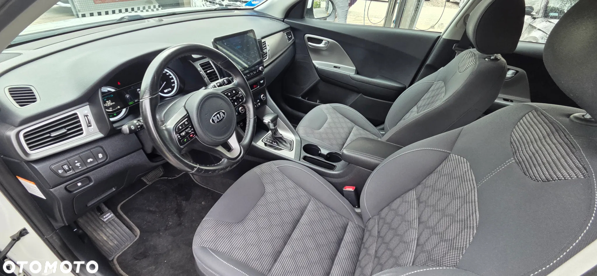 Kia Niro 1.6 GDI Hybrid M - 31