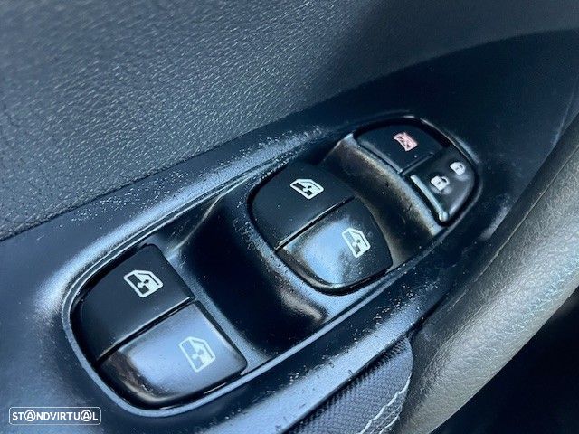 Nissan Qashqai 1.5 dCi N-Connecta - 7
