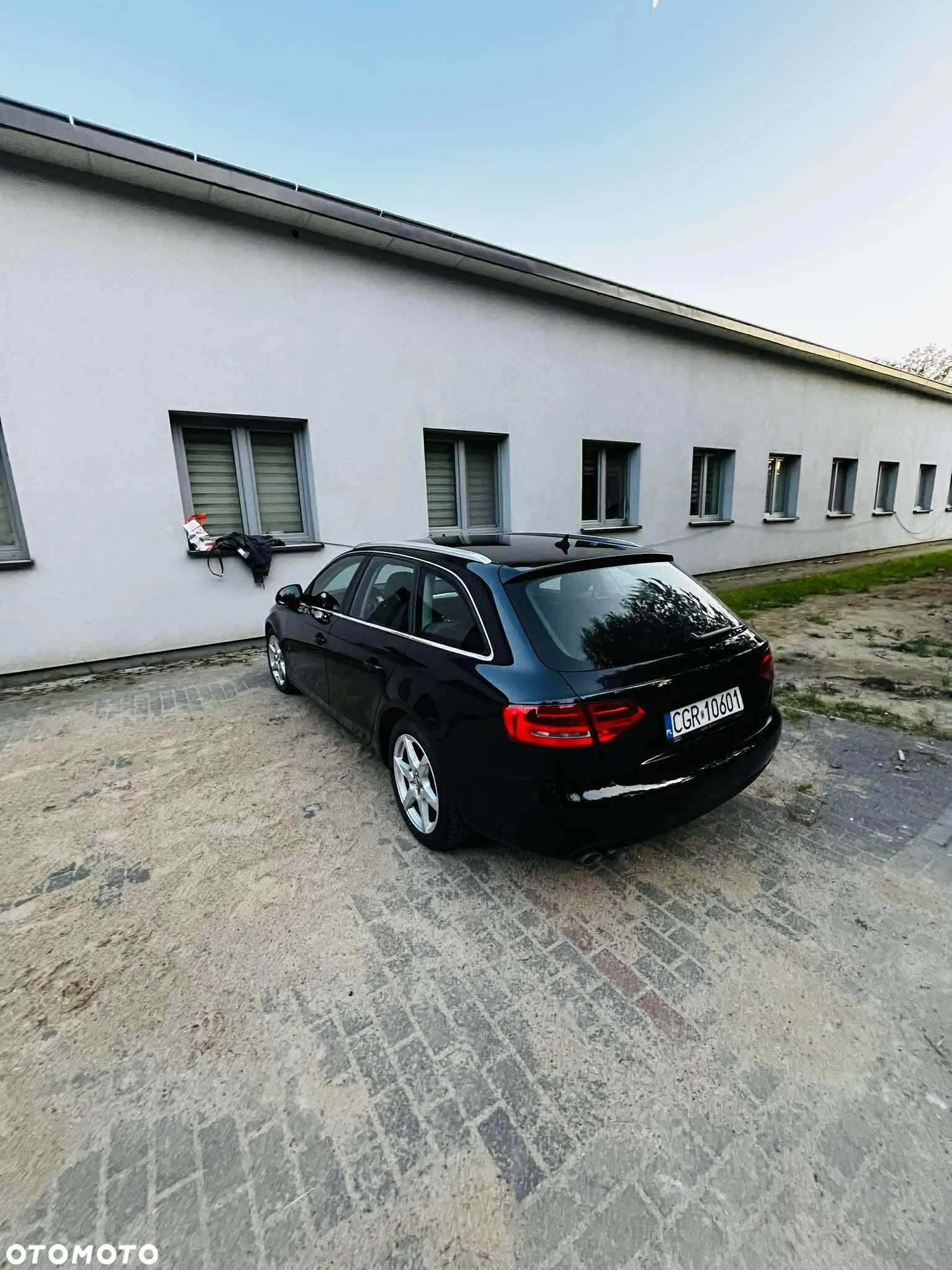 Audi A4 Avant 2.0 TDI DPF S line Sportpaket - 4