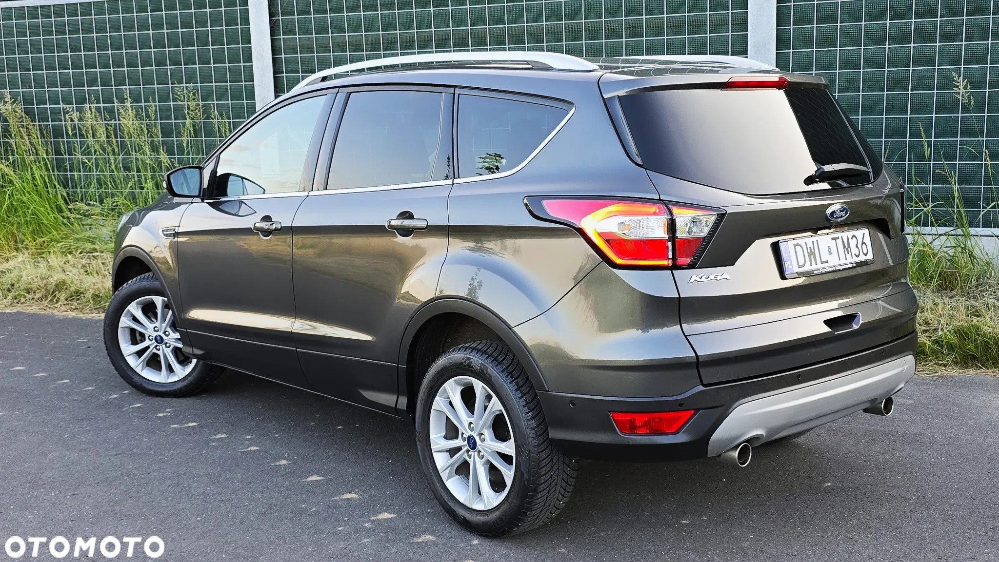 Ford Kuga 1.5 EcoBoost 2x4 Titanium - 6