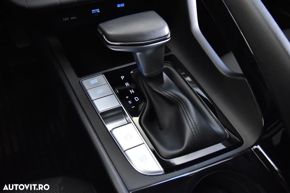 Hyundai Elantra - 17