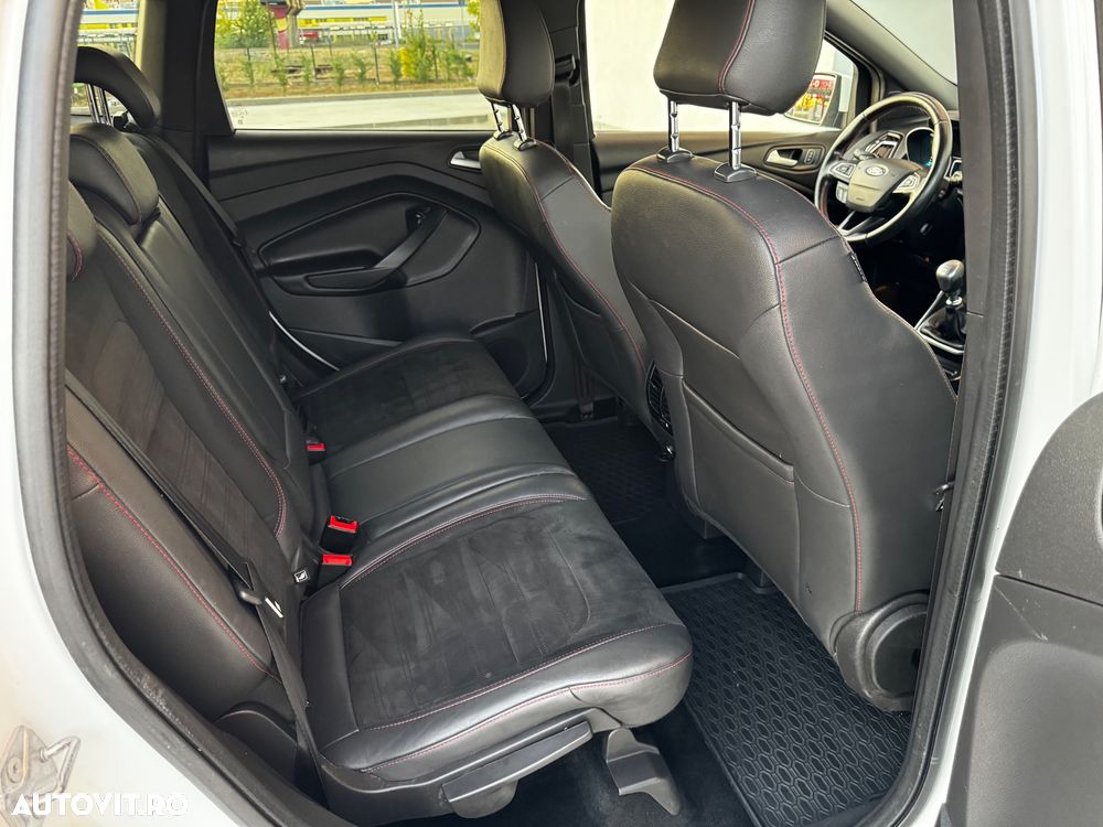 Ford Kuga - 13
