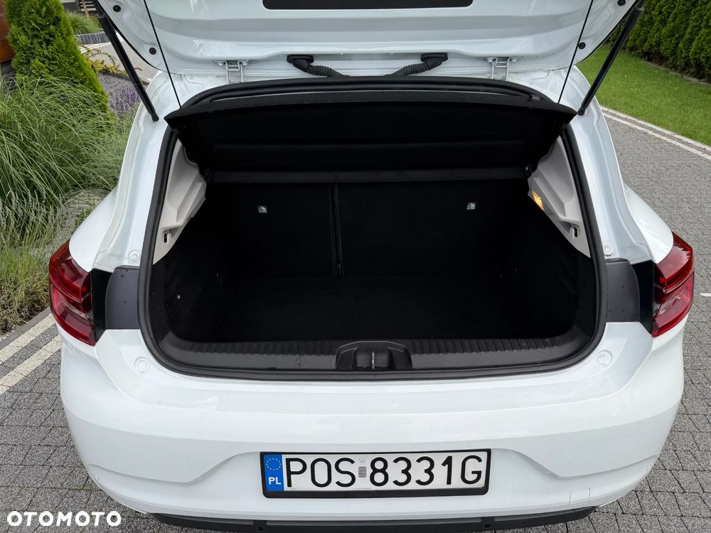 Renault Clio E-TECH 140 INTENS - 19