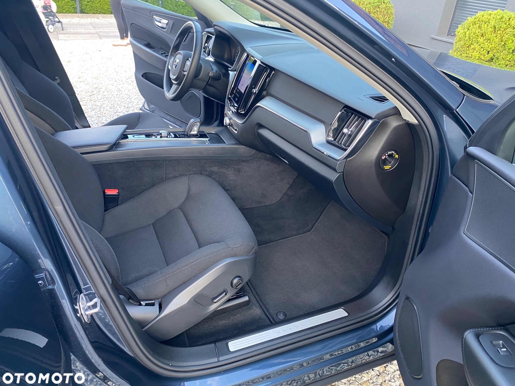 Volvo XC 60 B4 B Momentum - 18