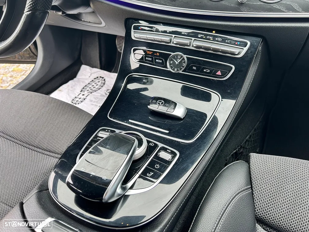 Mercedes-Benz E 220 d T 9G-TRONIC AMG Line - 21