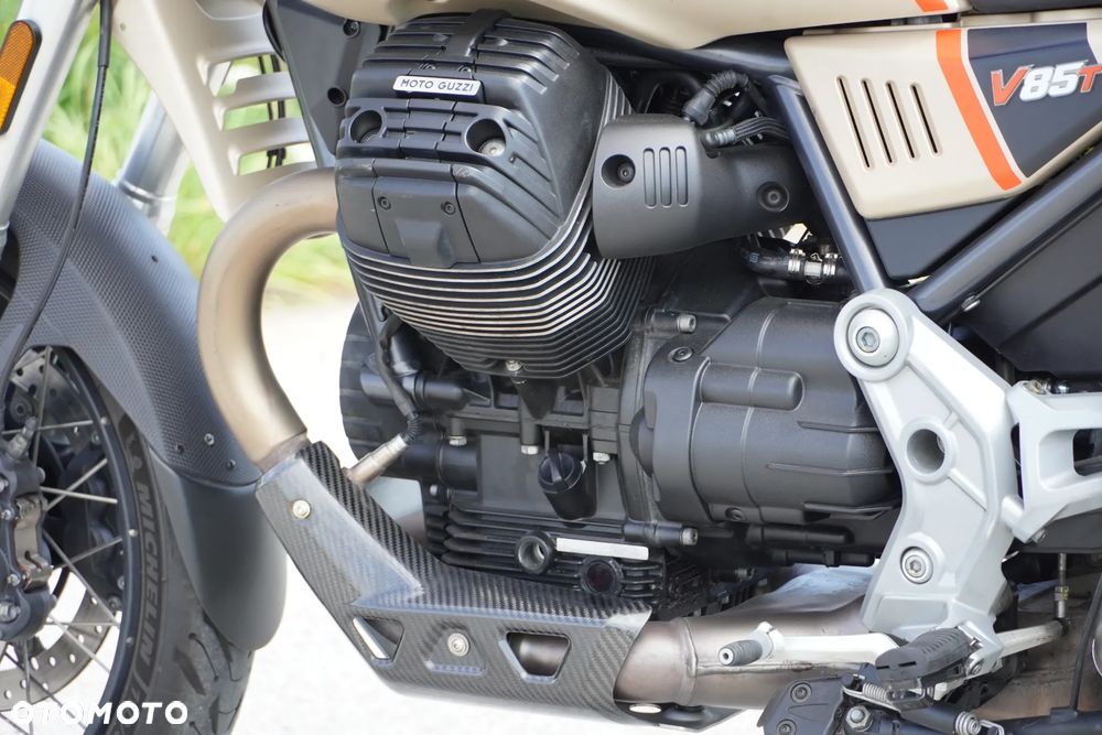 Moto Guzzi V85 - 10