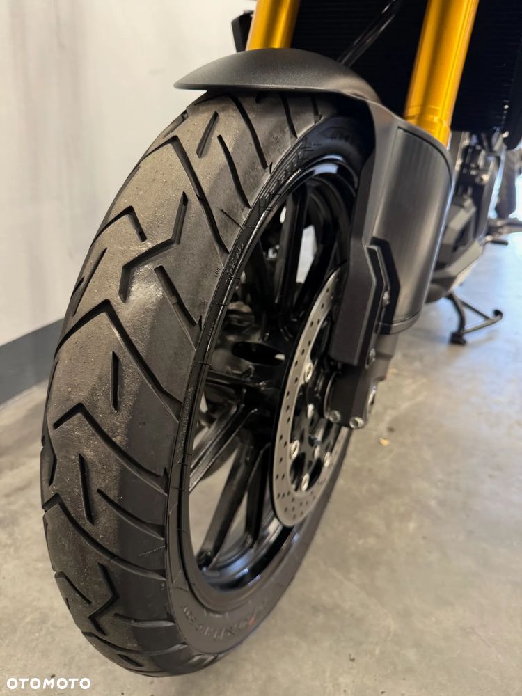 Suzuki V-STROM - 15