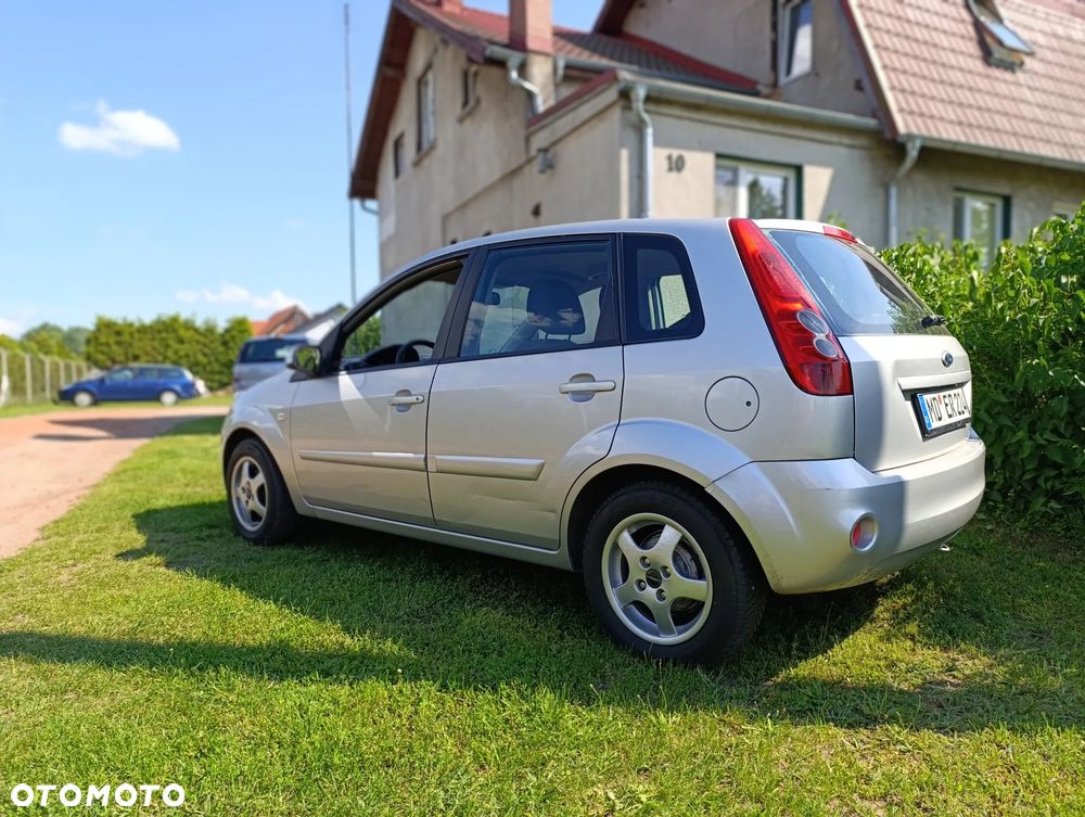 Ford Fiesta 1.4 TDCi Ghia - 4