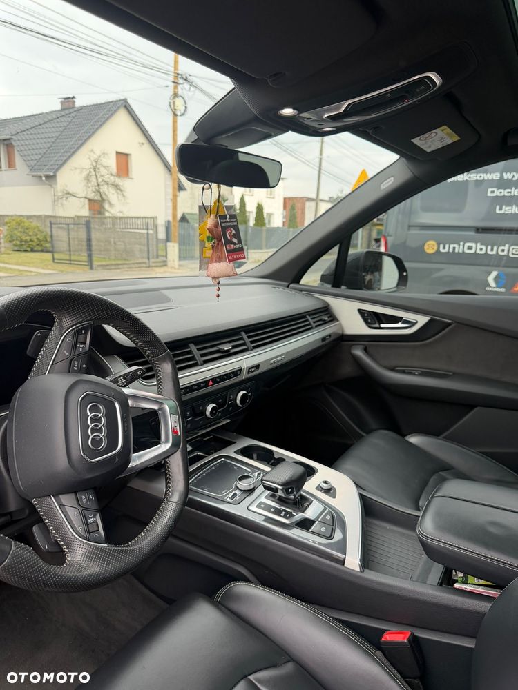 Audi Q7 - 8