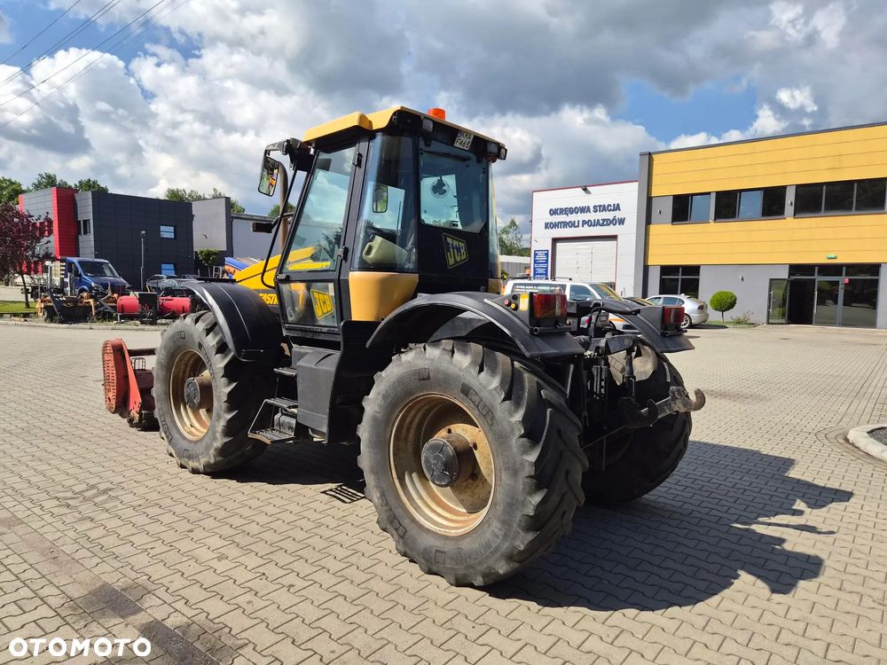 JCB FASTRAC 2115 - 3