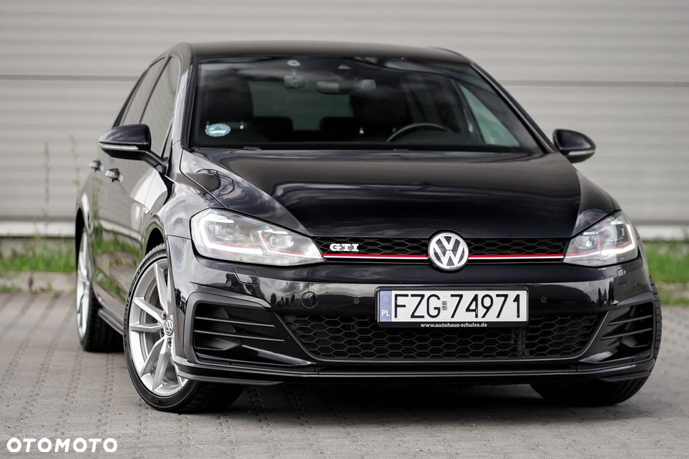 Volkswagen Golf - 9