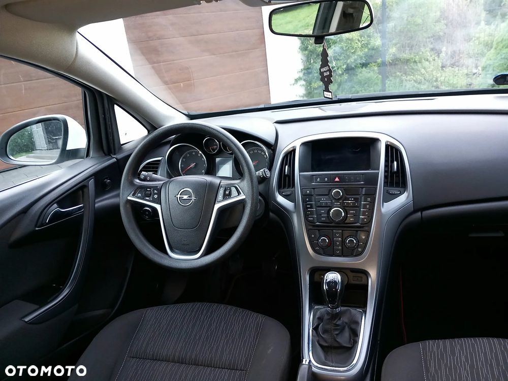 Opel Astra 1.6 Style - 29