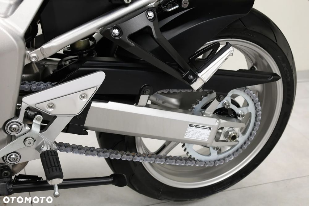 Yamaha FZ - 40