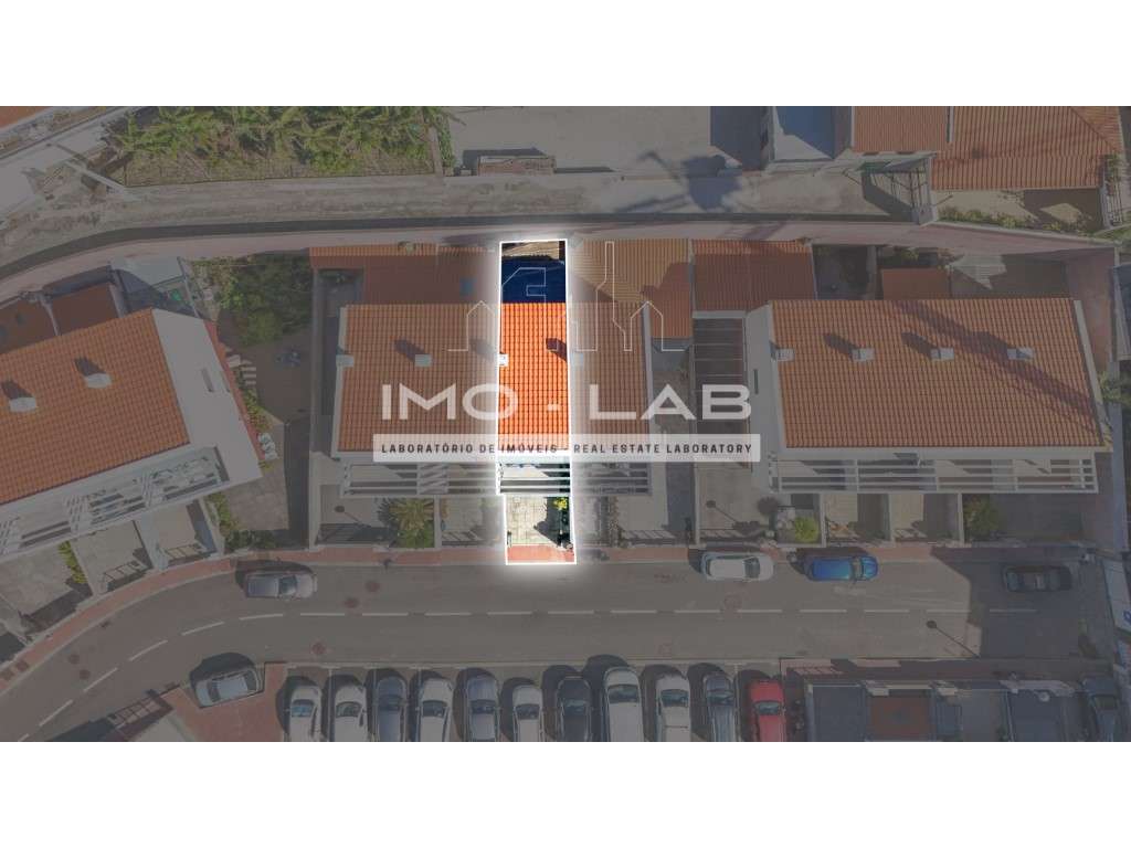 Moradia T2+1 - Câmara de Lobos - Vista Mar e Vista Montanha - Grande imagem: 3/34