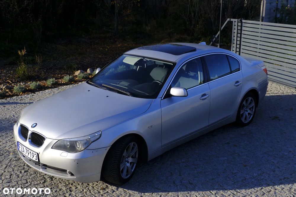 BMW Seria 5 520i - 2