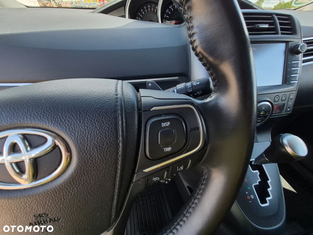 Toyota Verso 1.8 Prestige EU5 MS - 16