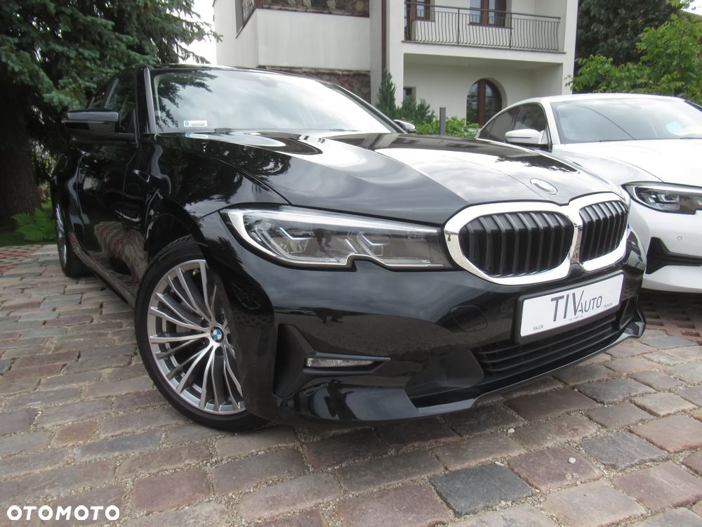 BMW Seria 3 330i xDrive - 1